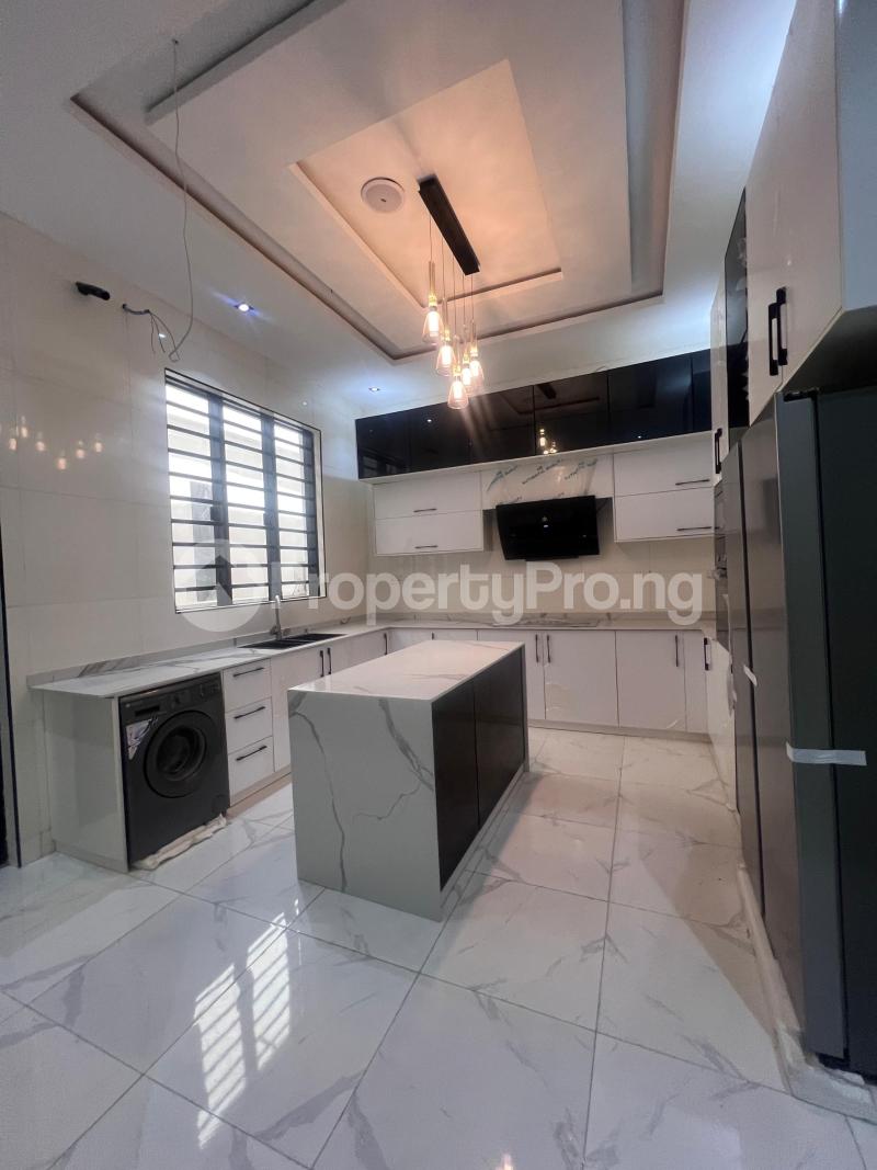 5 bedroom House for sale chevron Lekki Lagos