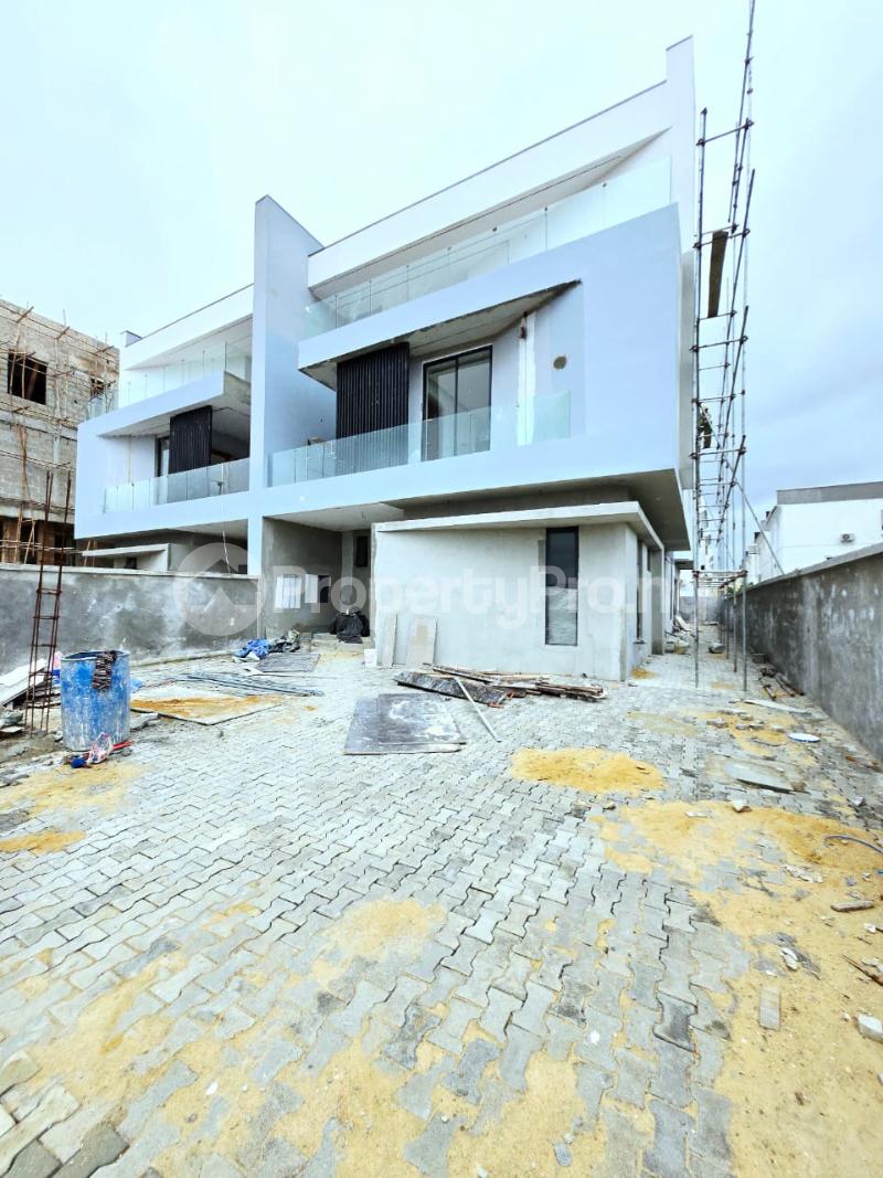 5 bedroom House for rent Pinnock Beach Estate Osapa london Lekki Lagos
