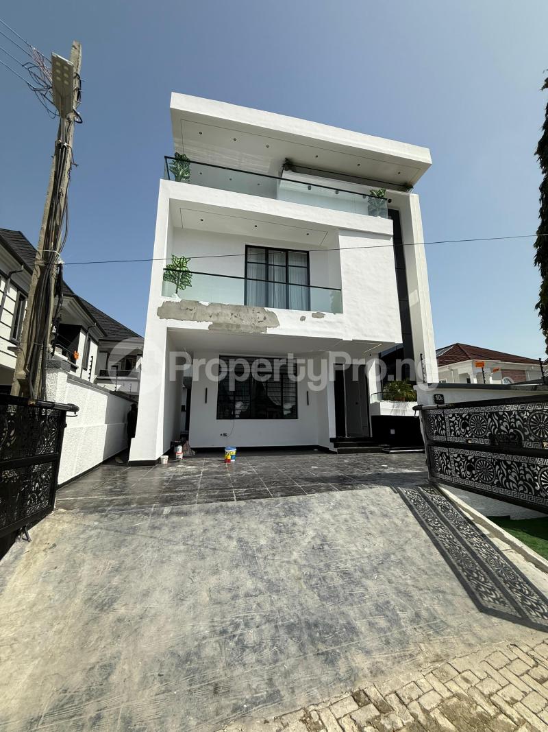 5 bedroom Flat / Apartment for sale Ikota Lekki Lagos