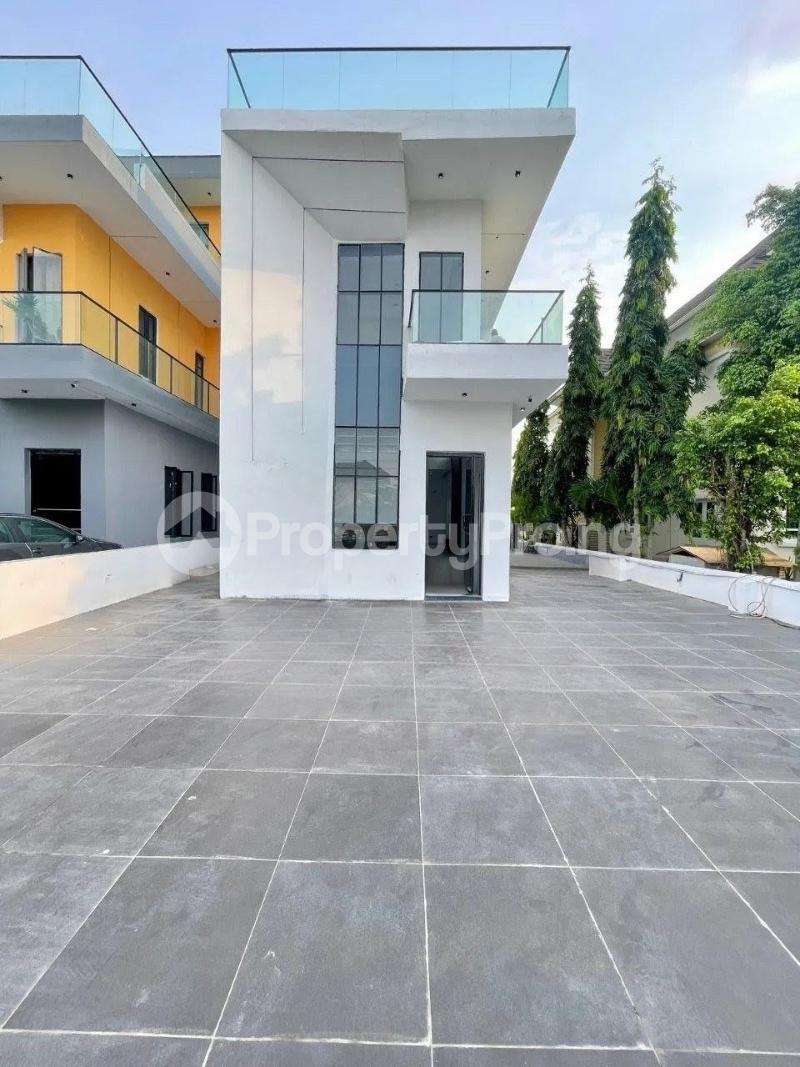 6 bedroom House for sale Buena Vista Estate, Orchid Road Lekki Lagos