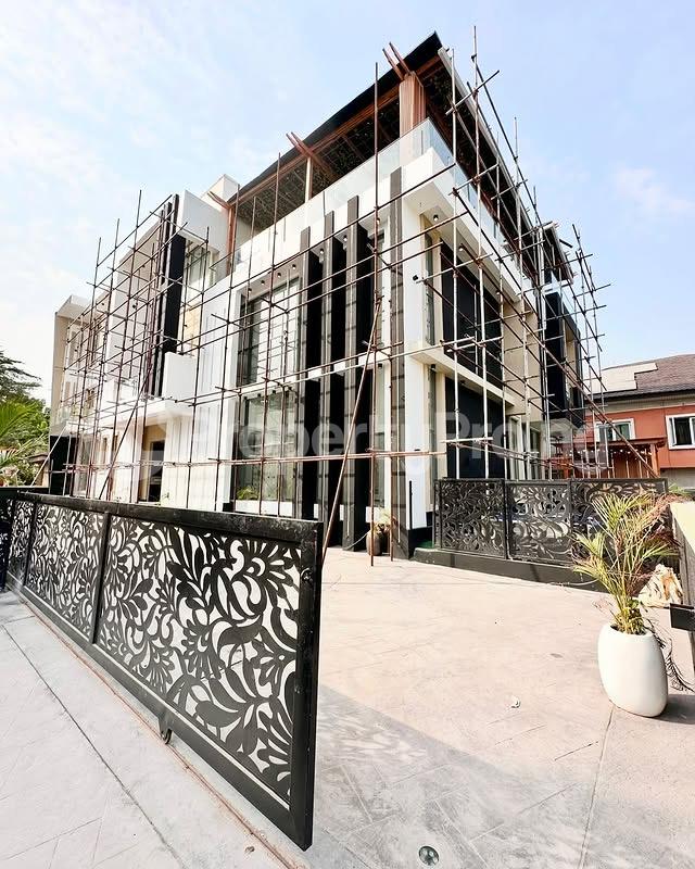 6 bedroom House for sale Ikate Lekki Lagos