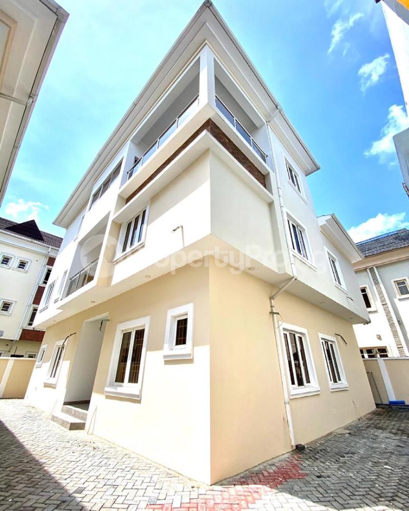 6 bedroom House for sale Osapa Lekki Lagos