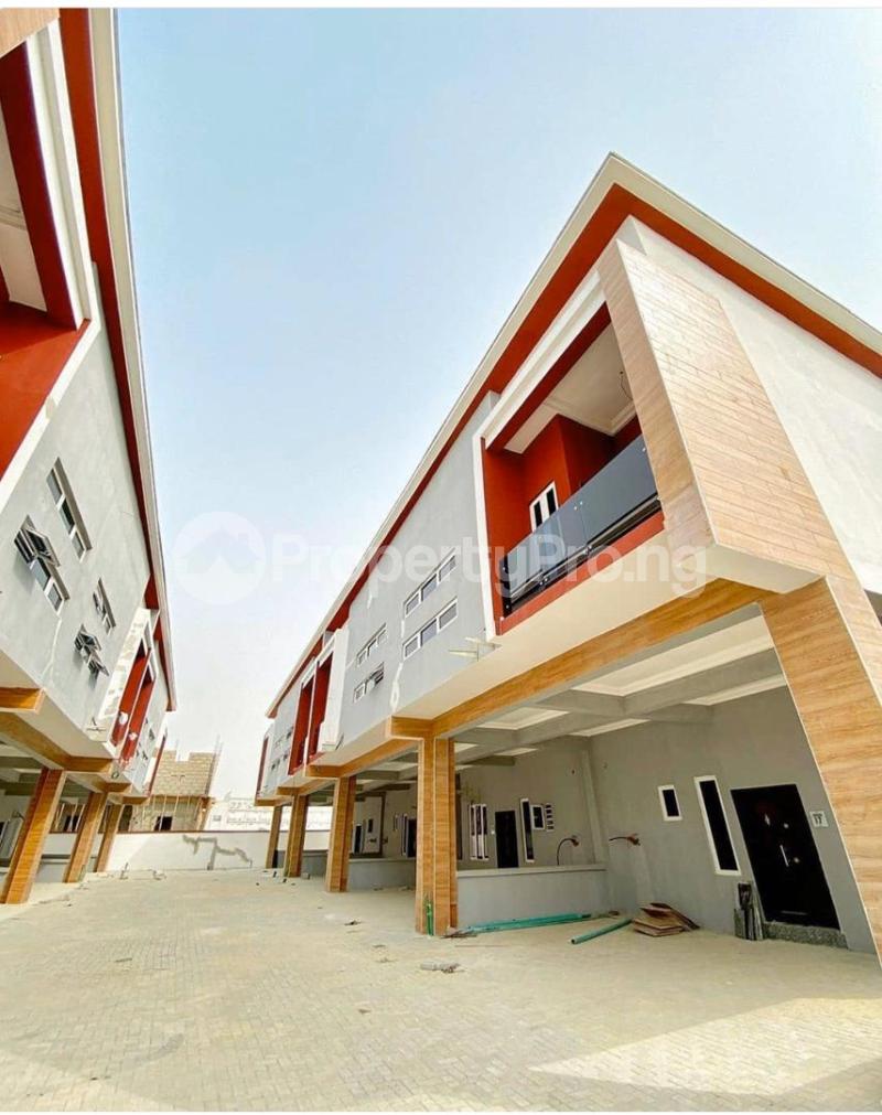 4 bedroom House for sale We'll Secured Mini Estate, Off Orchid Hotel Road, Lekki Lagos. Lekki Phase 2 Lekki Lagos