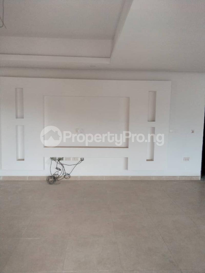 4 bedroom Flat / Apartment for sale Atunranshe Estate Atunrase Medina Gbagada Lagos