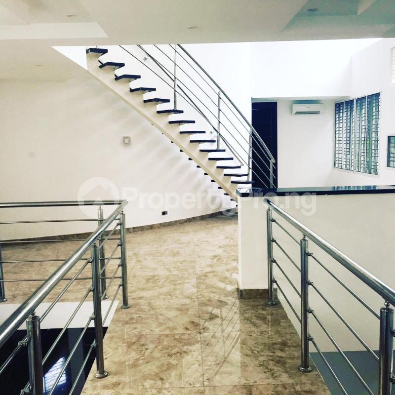 4 bedroom House for sale . Ikoyi Lagos