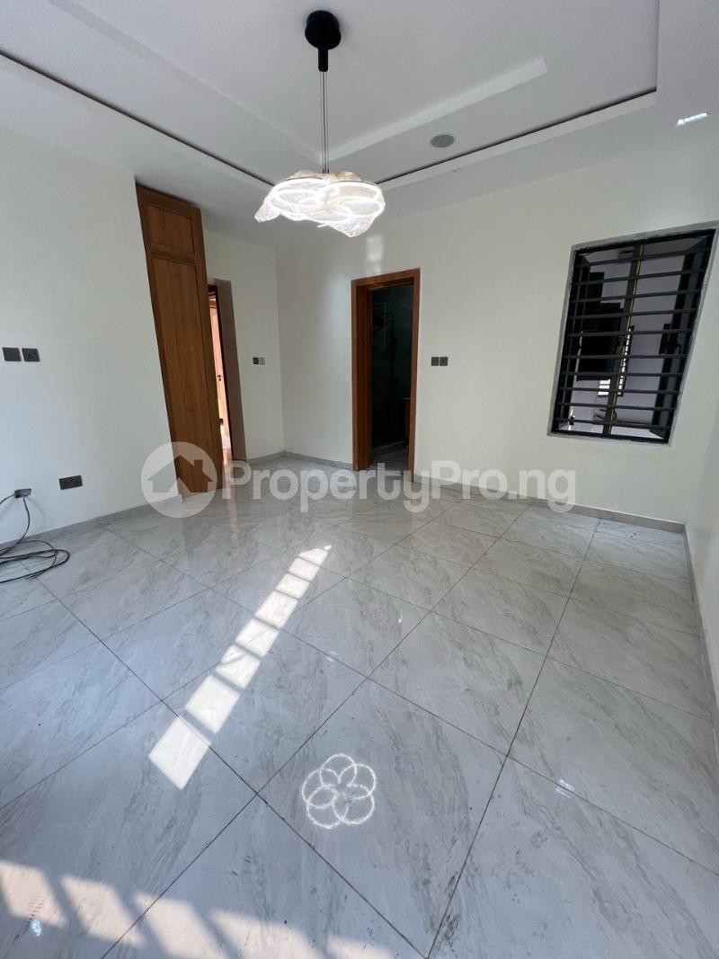 5 bedroom House for sale Thomas Estate Ikota Lekki Lagos