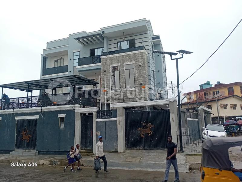 2 bedroom House for rent Ikorodu Road (Ilupeju) Ilupeju Lagos