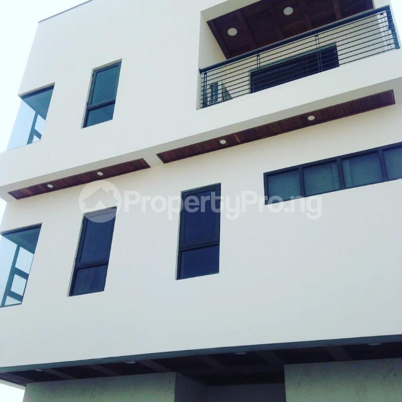 5 bedroom House for sale In An Estate Ikoyi Lagos