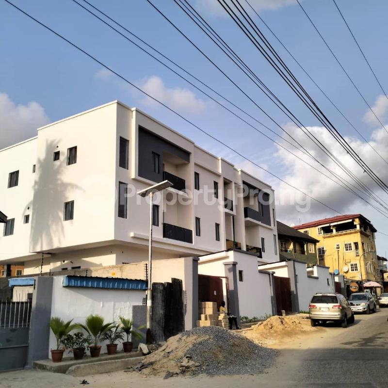 4 bedroom House for sale Obanikoro Maryland Lagos
