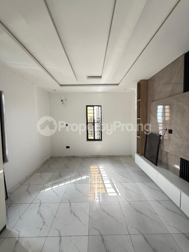 2 bedroom Flat / Apartment for rent Non Flooded Environment Close To The Express Igbo-efon Lekki Lagos