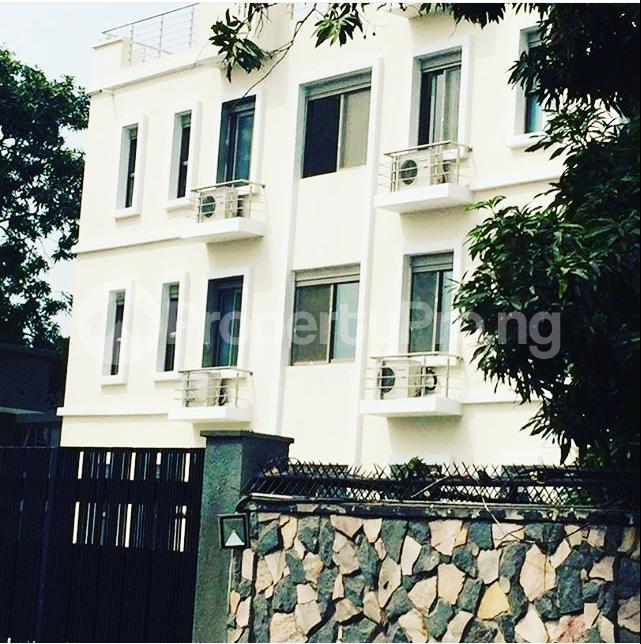 3 bedroom Flat / Apartment for rent . Ikoyi Lagos