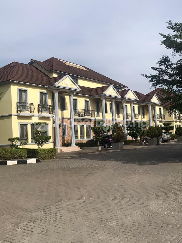 4 bedroom House for rent Monastery Road, Sangotedo Ajah Lagos