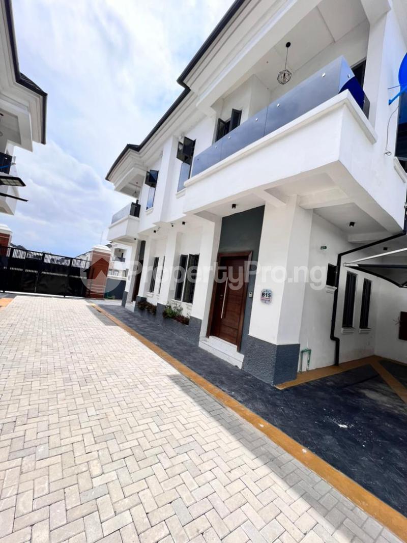 4 bedroom House for sale Orchid Road Lekki Before Round About, chevron Lekki Lagos