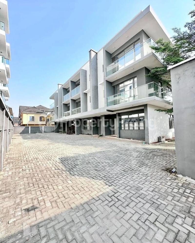 4 bedroom House for sale chevron Lekki Lagos