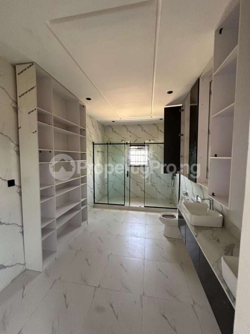 5 bedroom House for rent Royal Gardens Estate Off Lekki-Epe Expressway Ajah Lagos