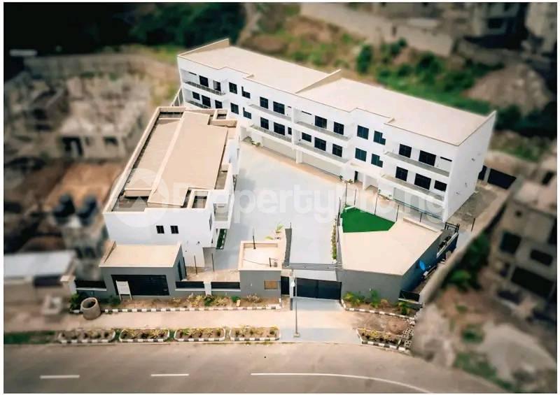 4 bedroom House for sale  Guzape Abuja