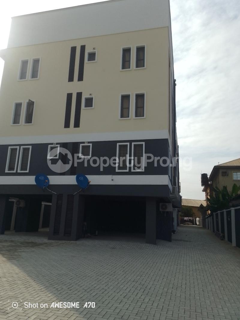 1 bedroom Flat / Apartment for rent Estate Ologolo Lekki Lagos