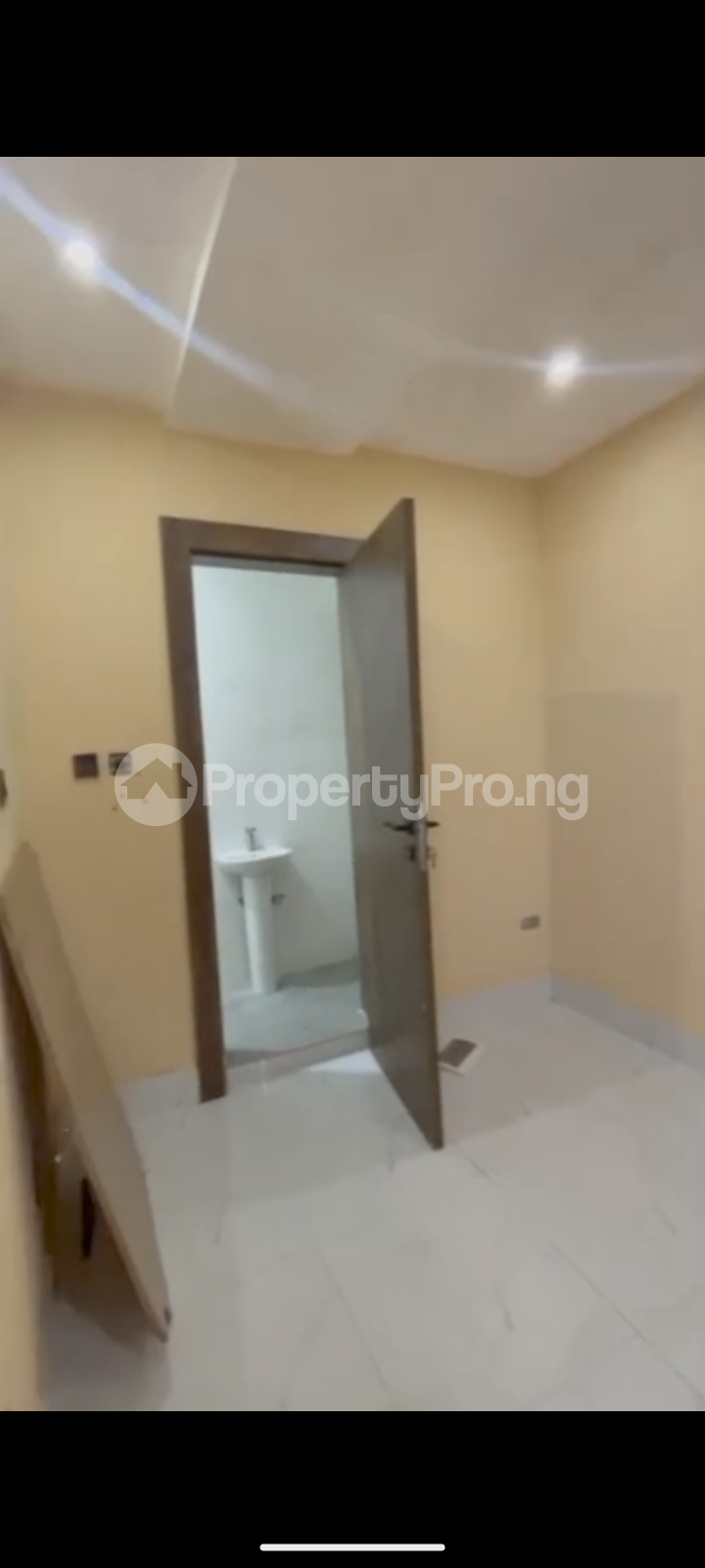 1 bedroom Flat / Apartment for rent Lekki Scheme 2 Ajah Lagos