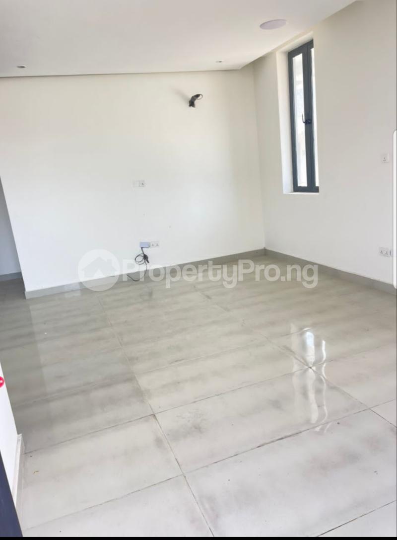 1 bedroom Flat / Apartment for rent Along Lekki Expressway Lekki Lagos
