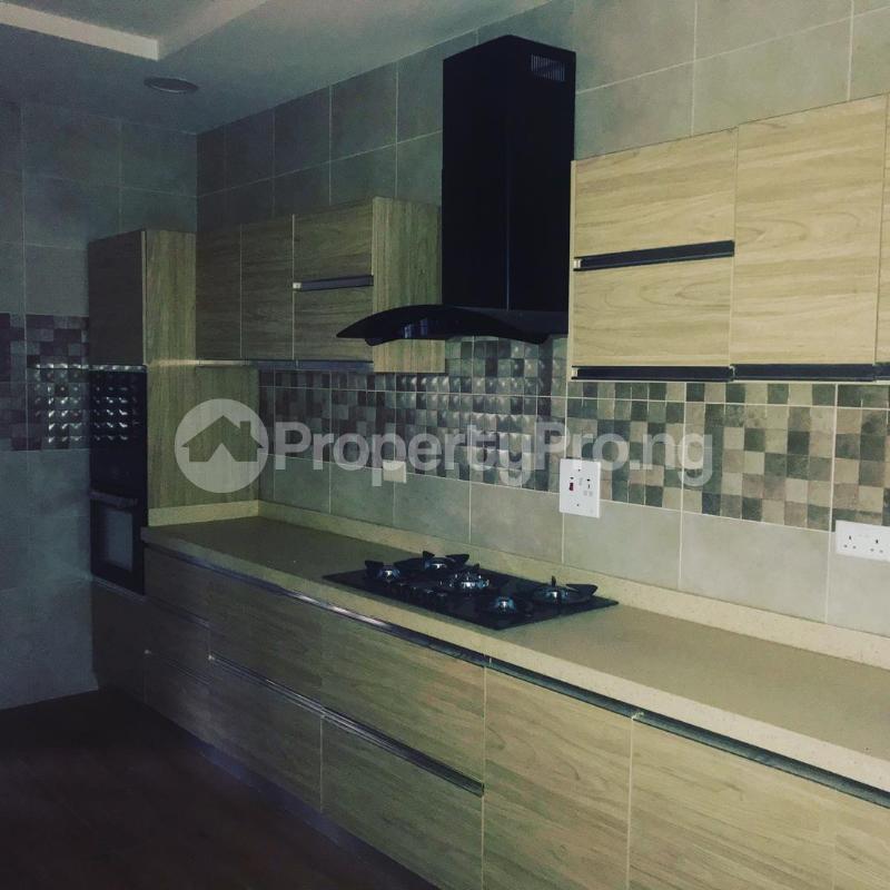 5 bedroom House for sale . Ikoyi Lagos