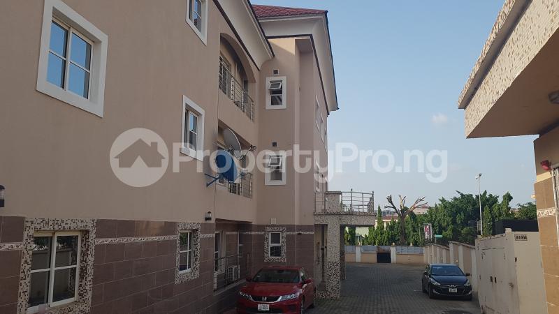 3 bedroom Flat / Apartment for rent Off Ademola Adetokunbo Street Wuse 2 Abuja