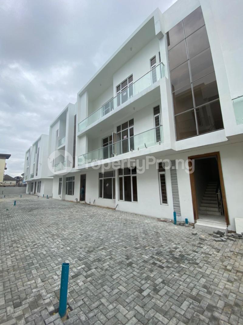 4 bedroom House for sale Ologolo Lekki Lagos