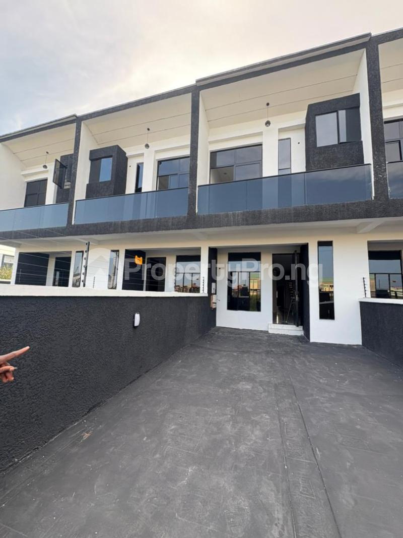 4 bedroom House for sale  Ikota Lekki Lagos