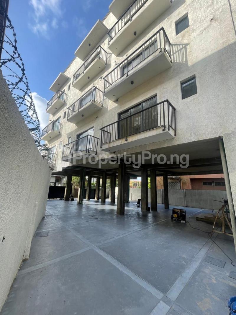 1 bedroom Flat / Apartment for sale Yaba, Lagos. Yaba Lagos