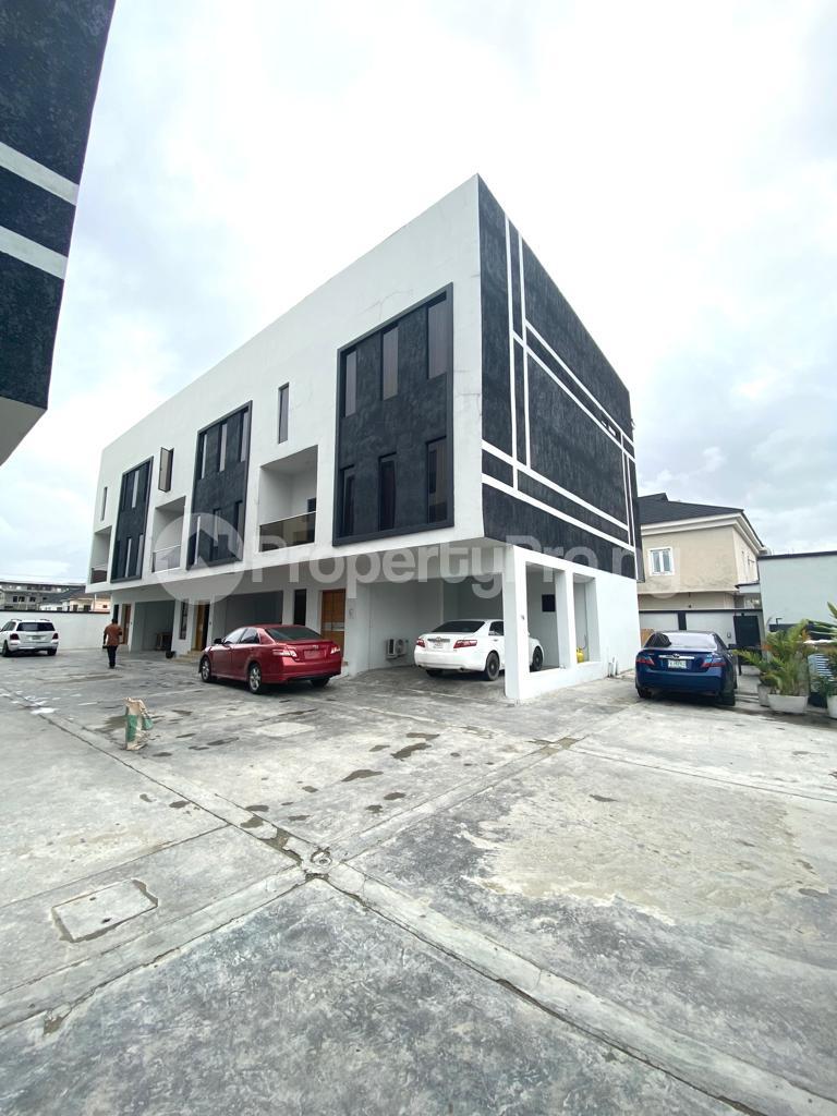 4 bedroom House for sale Lekki Lagos