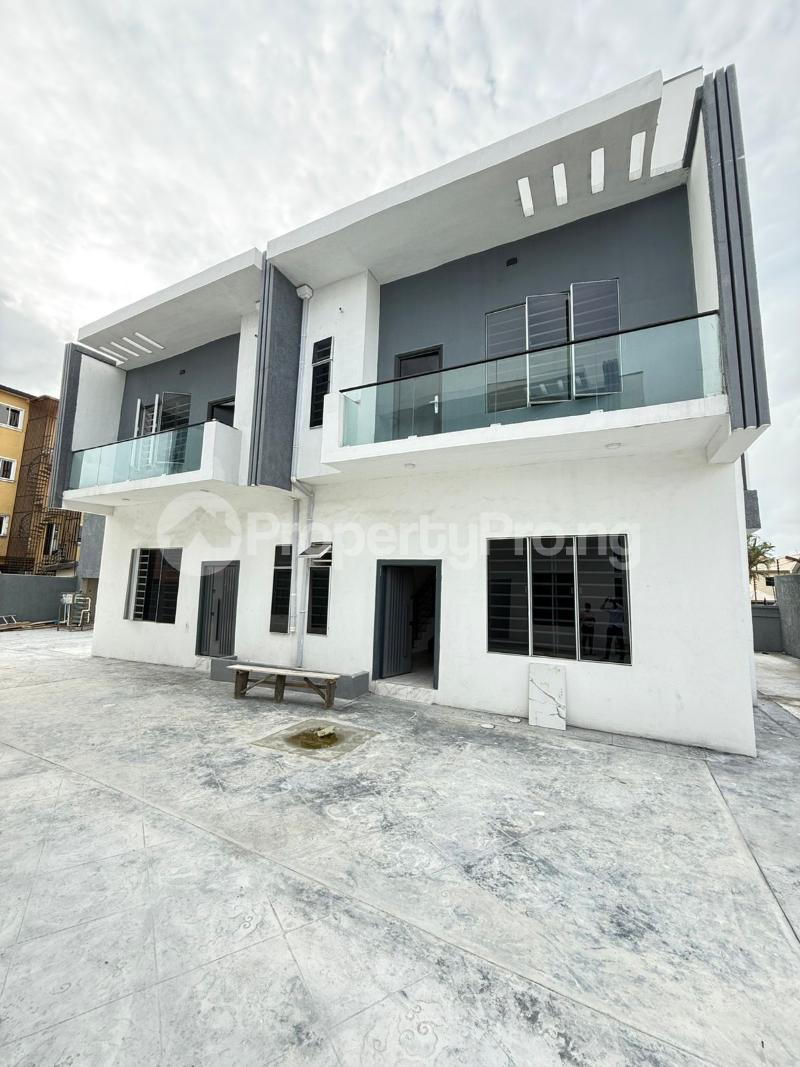 4 bedroom House for sale Ologolo Lekki Lagos