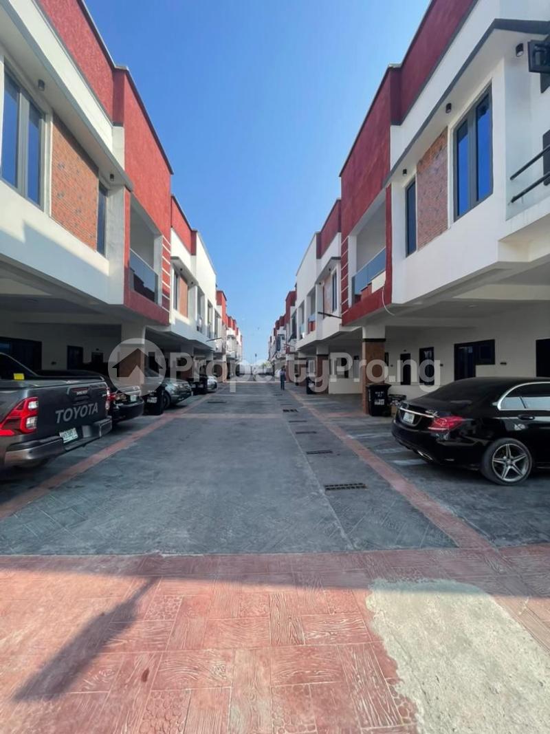 4 bedroom House for rent orchid Lekki Lagos