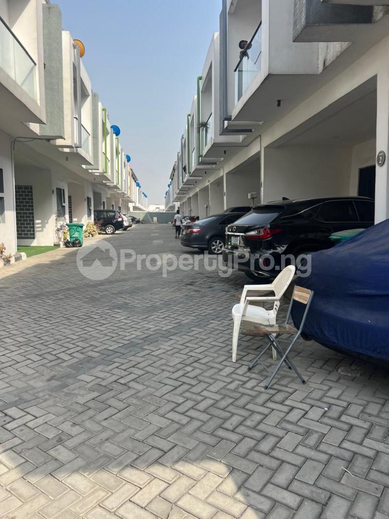 4 bedroom House for sale orchid Lekki Lagos