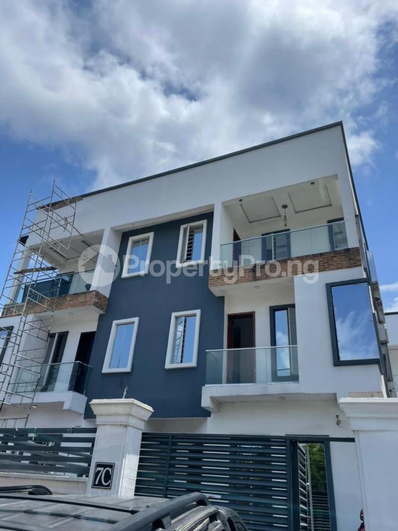 5 bedroom House for rent Agungi Lekki Lagos