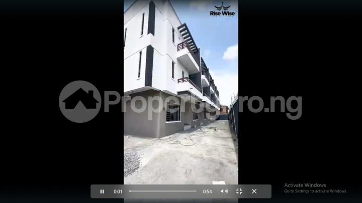 House for sale ??location: Magodo Olowora Magodo Kosofe/Ikosi Lagos