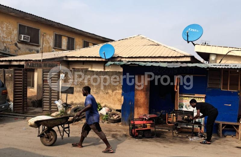 House for sale Bajulaiye Compound, Shomolu Lagos