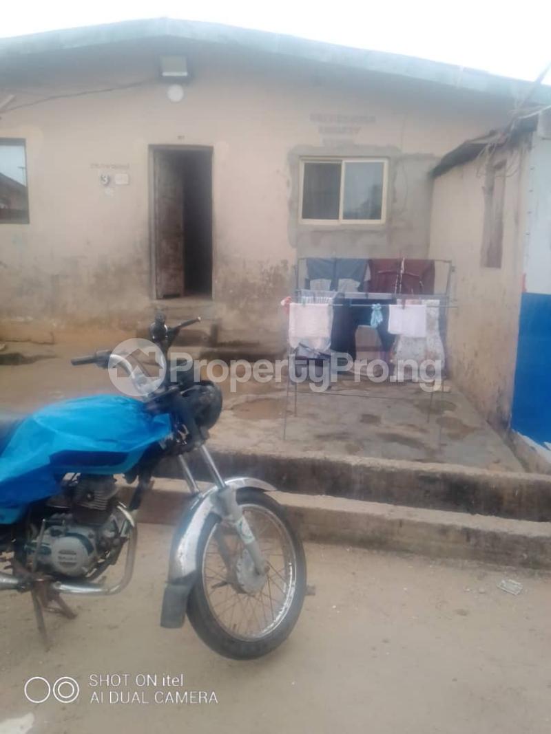 House for sale Off Odunsi Street Bariga Shomolu Lagos