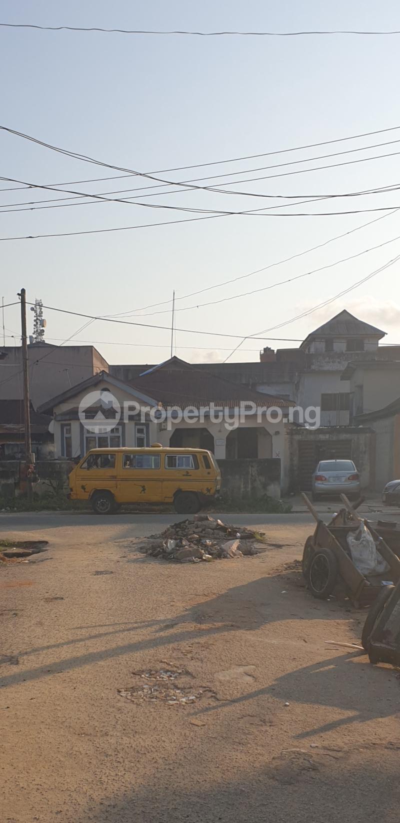 House for sale Off Commercial Avenue ( Close To Ozone Cinemas) Sabo Yaba Lagos