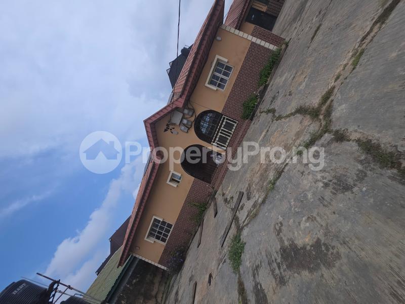 6 bedroom Flat / Apartment for sale Meiran Bustop Area Ojokoro Abule Egba Lagos