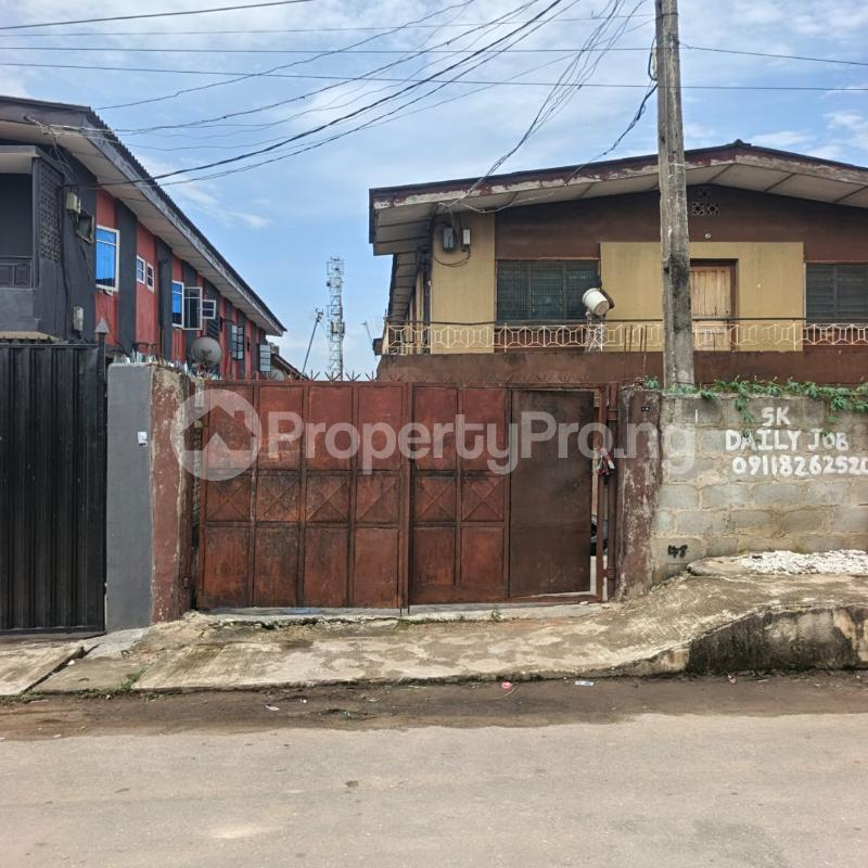 3 bedroom House for sale Location****at Alowonle Street Off Dopemu Road Agege, Lagos. Dopemu Agege Lagos