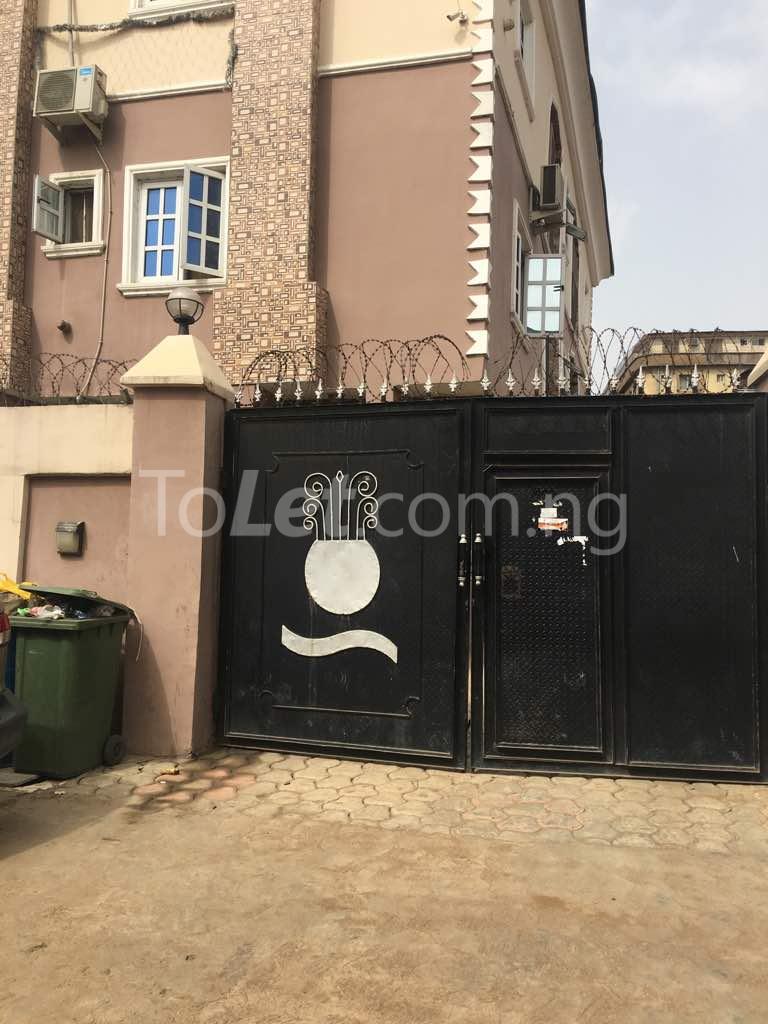 2 bedroom Flat / Apartment for rent Awin Close,akoka Yaba Yaba Lagos