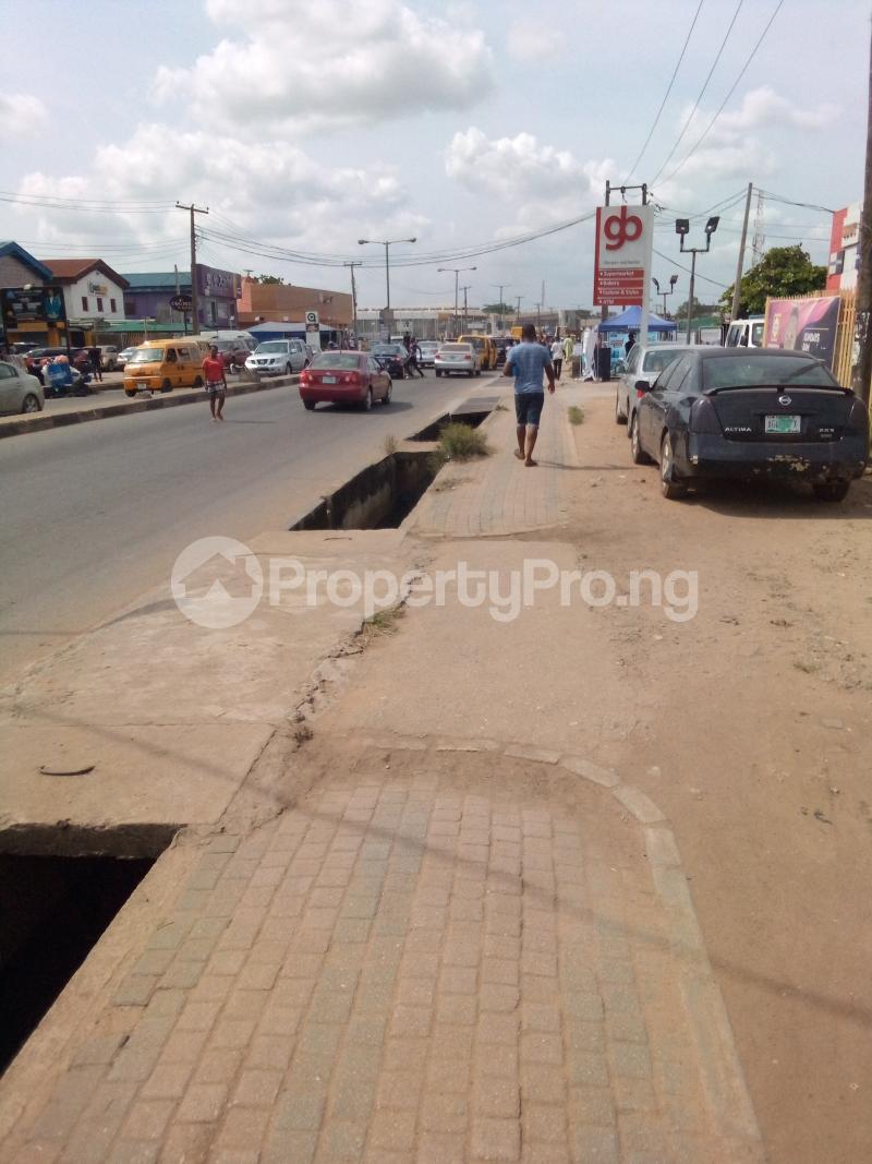 4 bedroom Commercial Property for sale Orelope Egbeda Alone The Road Egbeda Alimosho Lagos