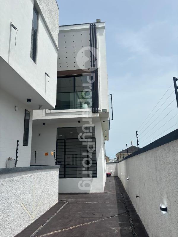 4 bedroom House for sale Ikota Lekki Lagos