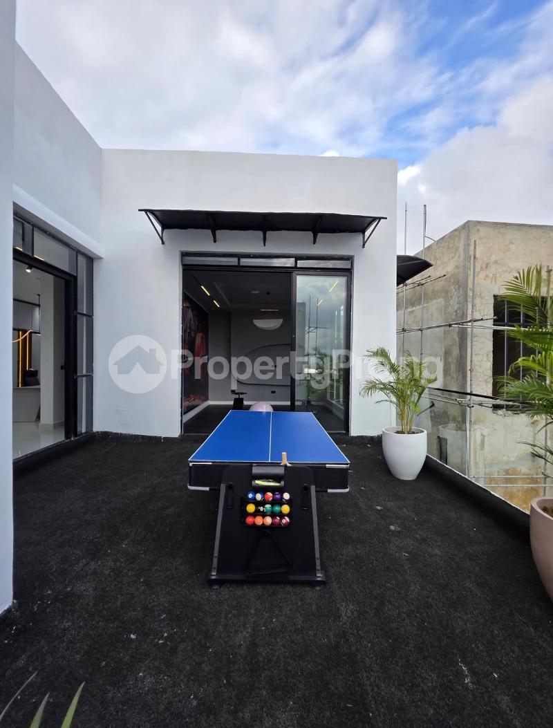6 bedroom House for sale Lekki Lagos