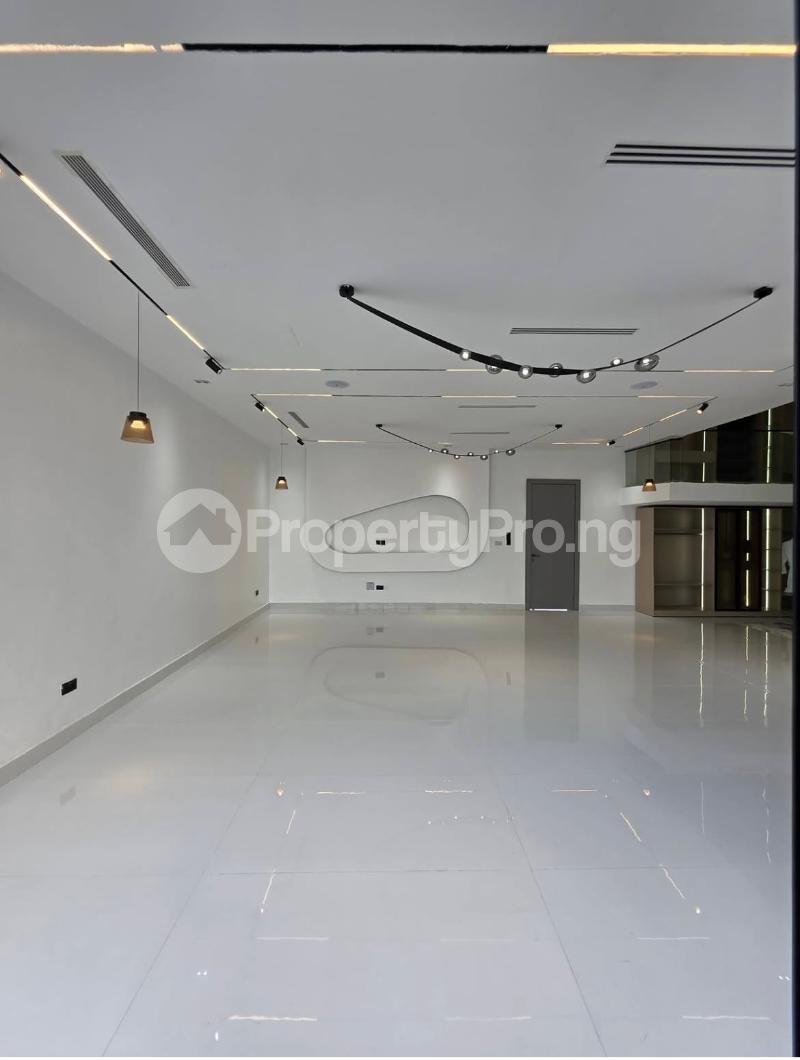 6 bedroom House for sale Lekki Lagos