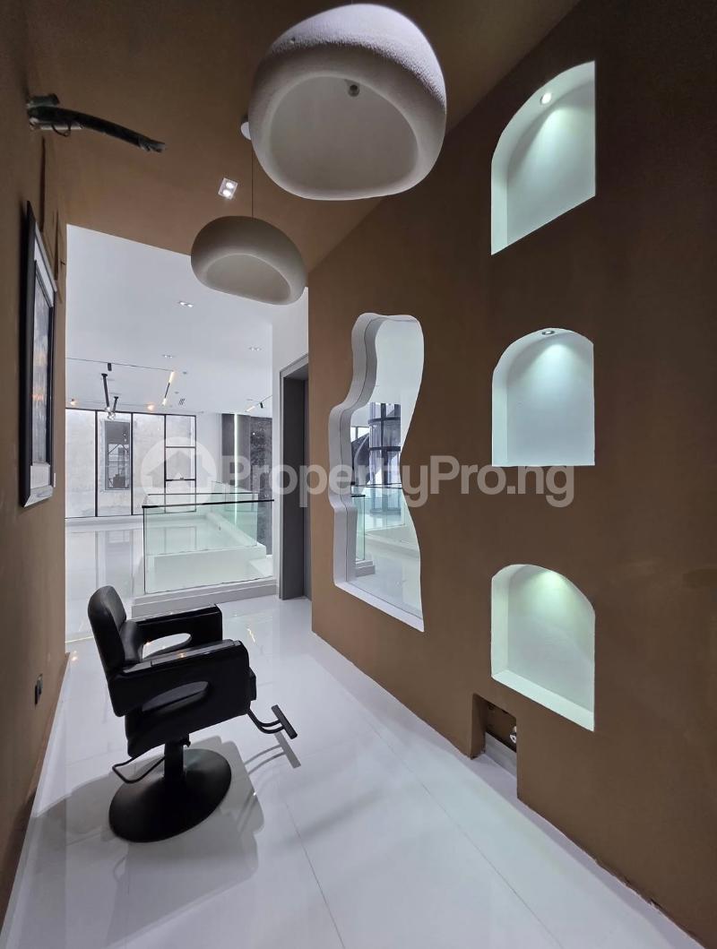 6 bedroom House for sale Lekki Lagos