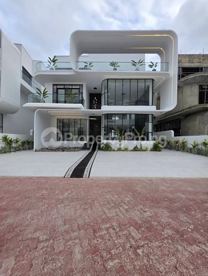 6 bedroom House for sale Lekki Lagos