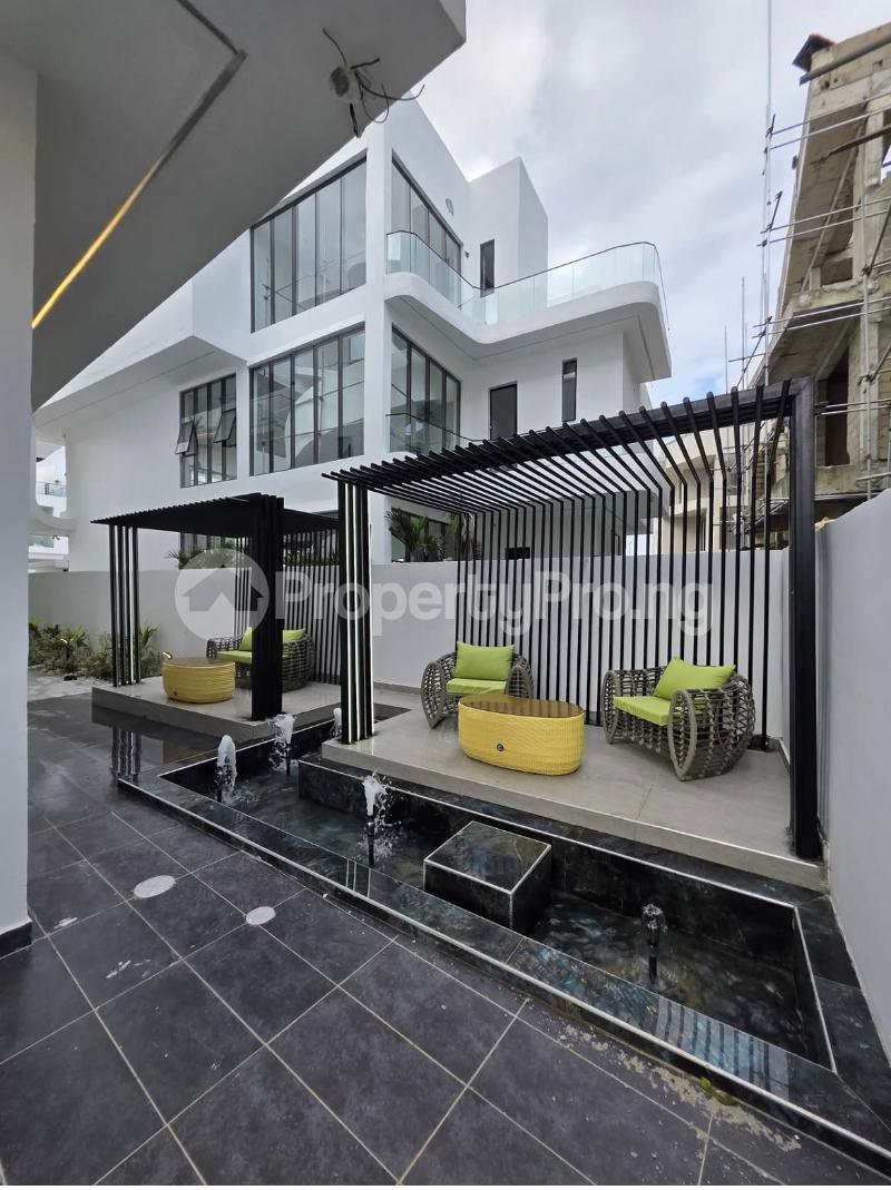 6 bedroom House for sale Lekki Lagos
