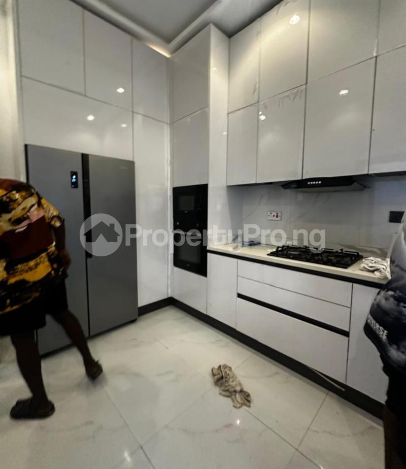 4 bedroom House for rent  Mende Maryland Lagos
