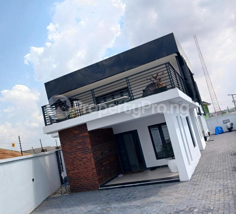 5 bedroom House for sale Adenuga New Bodija Ibadan Oyo