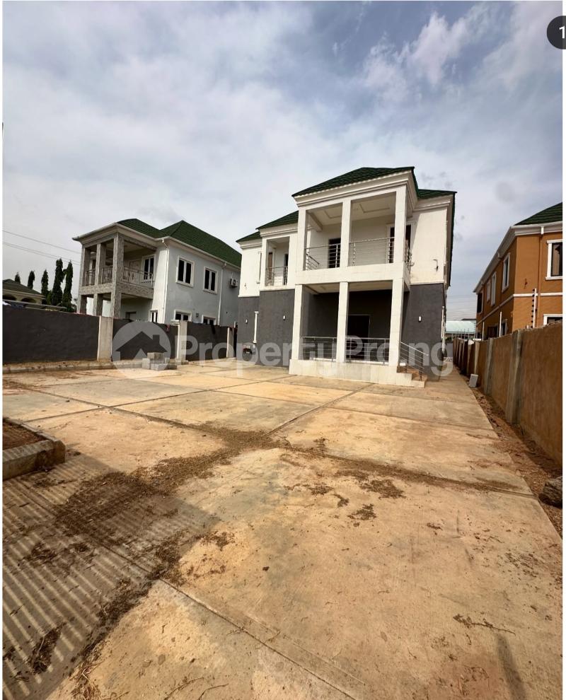 4 bedroom House for sale Life Camp Abuja